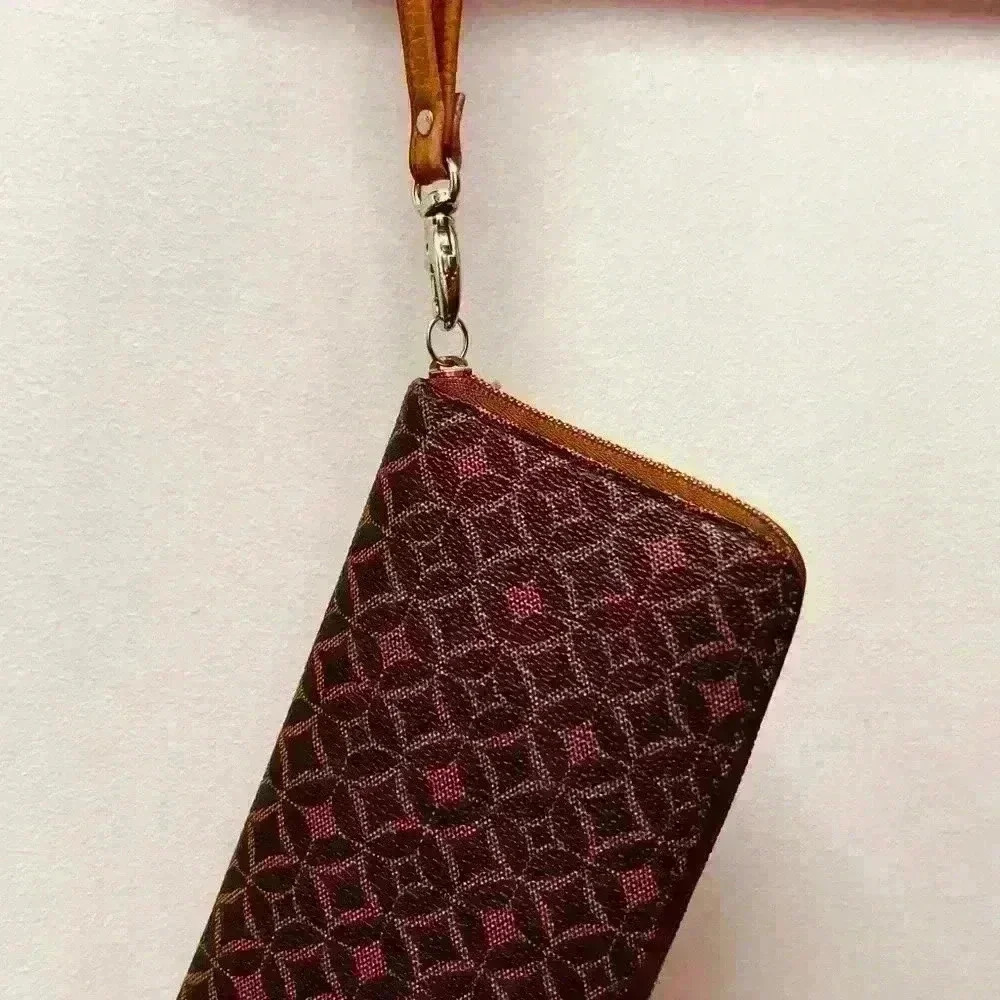 Vintage Fossil Long Zip Wallet - Picture 6 of 6